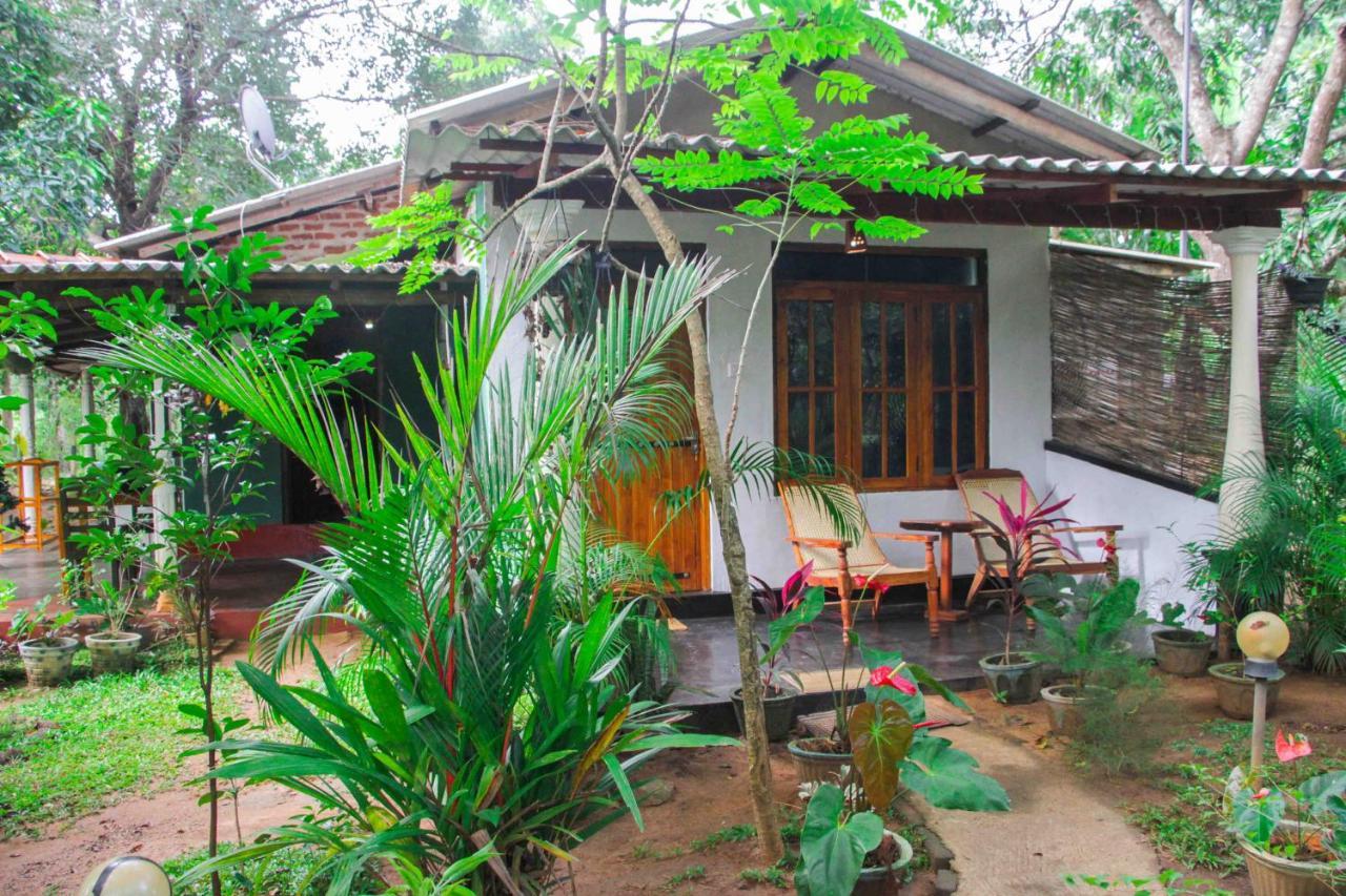 Manju Homestay Sigiriya Eksteriør billede